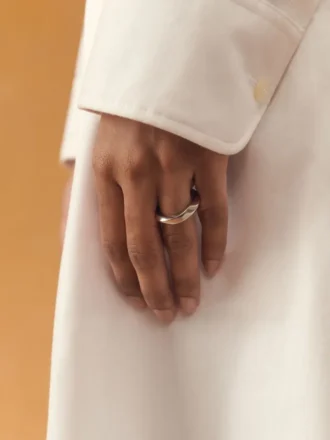 The Tourni ring Twisted ring